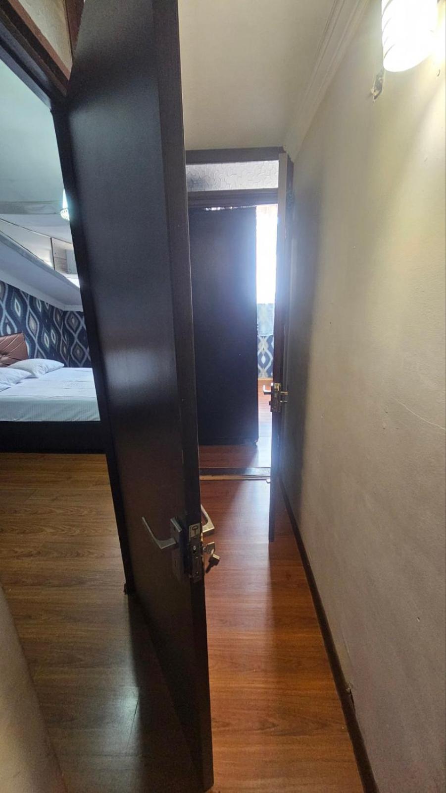 Apartment Zurabi バトゥーミ 部屋 写真